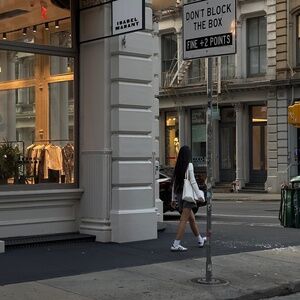 Meet your Posher, Corina